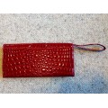 B10 Buckle Croc Pattern Clutch