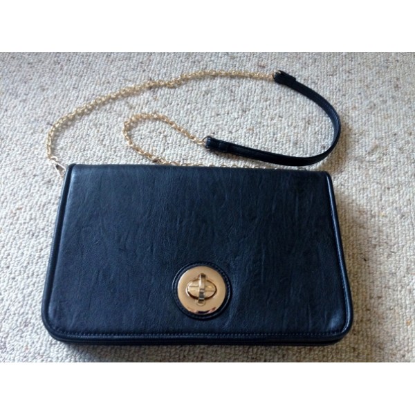B10 Colette Black Crossbody Bag