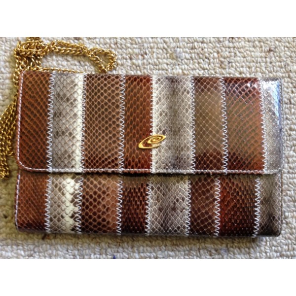 B6 Esteve Shoulder Bag
