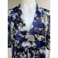 F3 The Clothing Co Woman Floral (medium/large)
