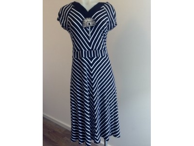 F3 W. Black and White Lines
