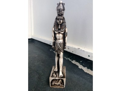 Ramses Statuette