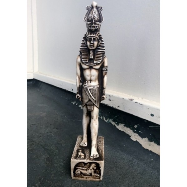 Ramses Statuette