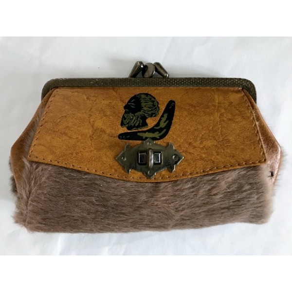 B5 Boomerang Purse