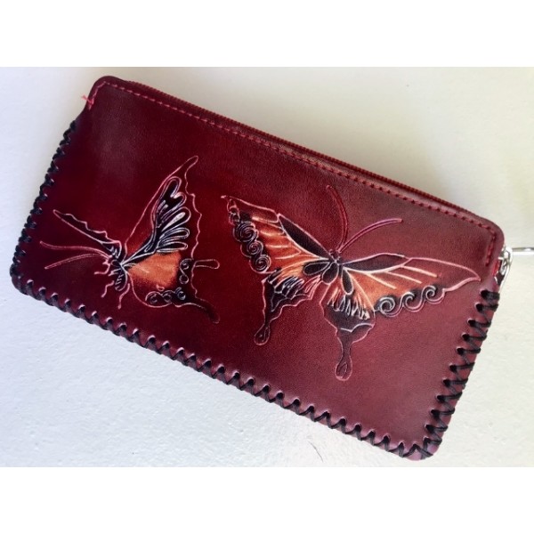 B9 Butterflies in Play Clutch