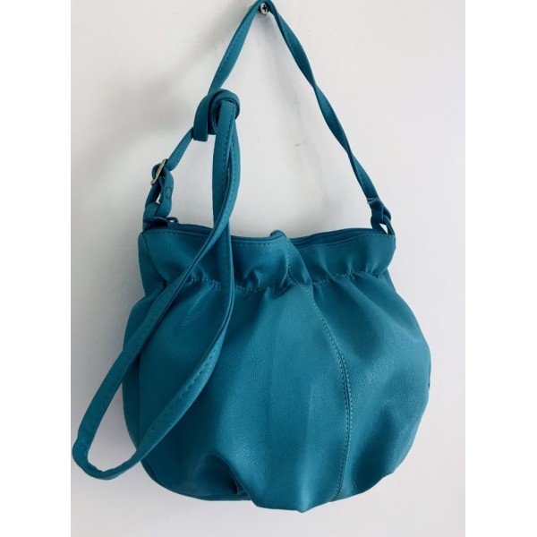 B4 Fiorelli Bucket Bag