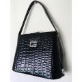 B6 G Black Croc