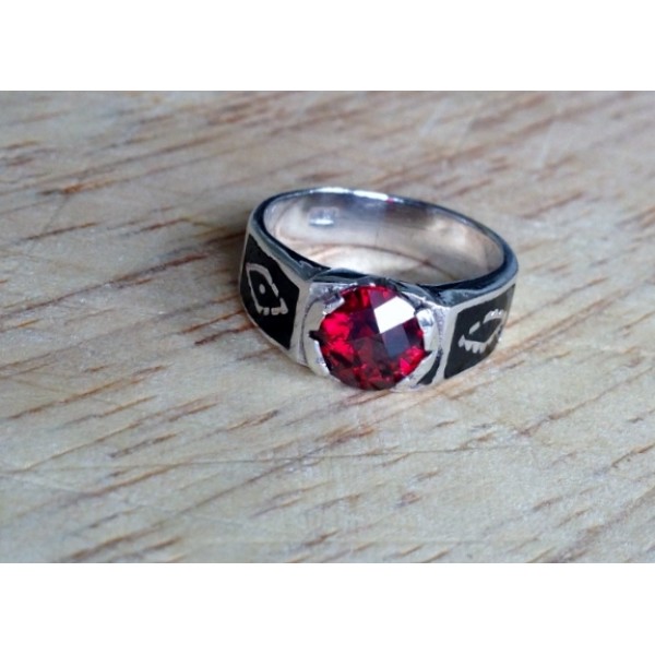 Silver Ring - Ruby Eye