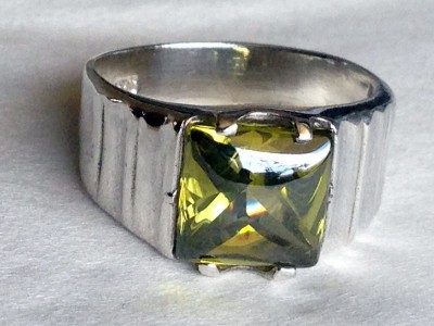 Silver Ring - Emerald Sparks