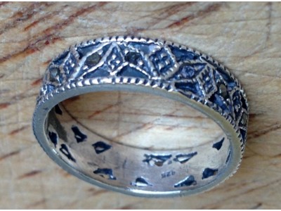 Silver Ring - Glitter Band
