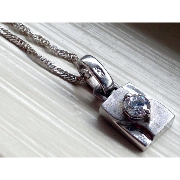 Silver Pendant - Quartz Lock